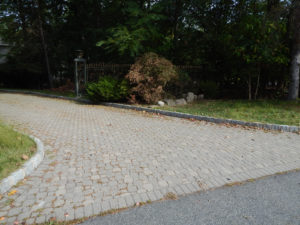 Organic Weed Removal - Lincoln Landscaping of Franklin Lakes