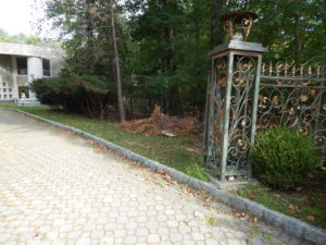 Organic Weed Removal - Lincoln Landscaping of Franklin Lakes